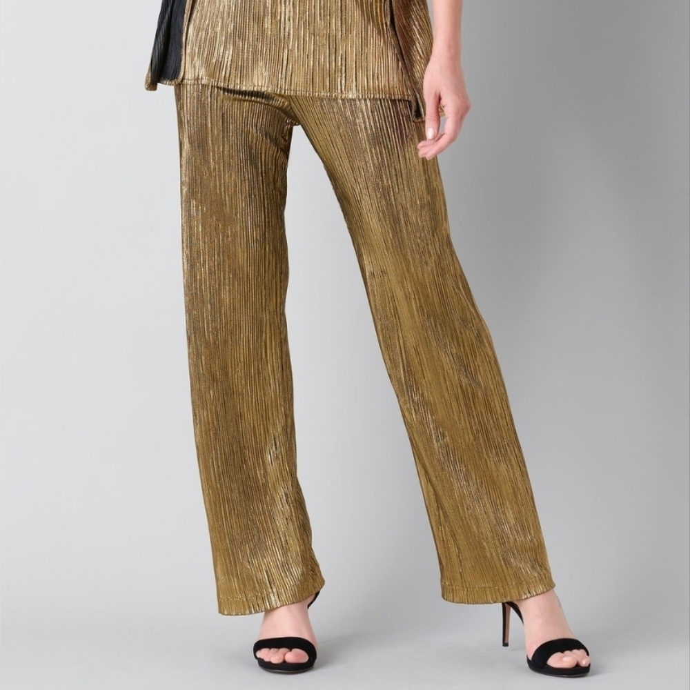 Caroline Rose Plisse Metallic Crinckled Pleat Straght Leg Pull On Pant: Gold